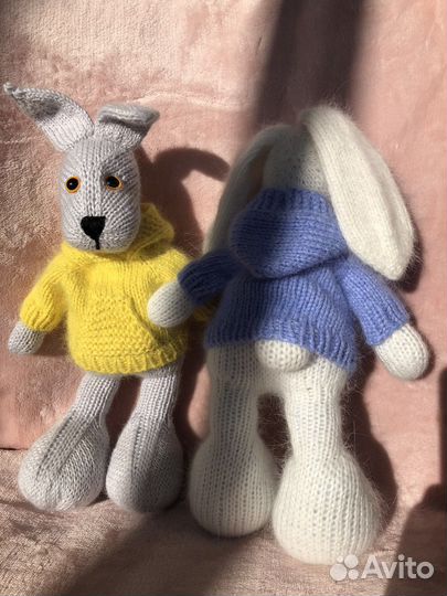 Заяц подарок