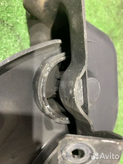 Рычаг подвески продольный задний правый Volkswagen