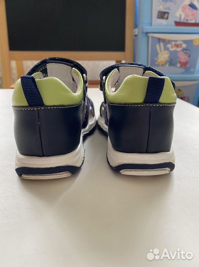 Сандали детские