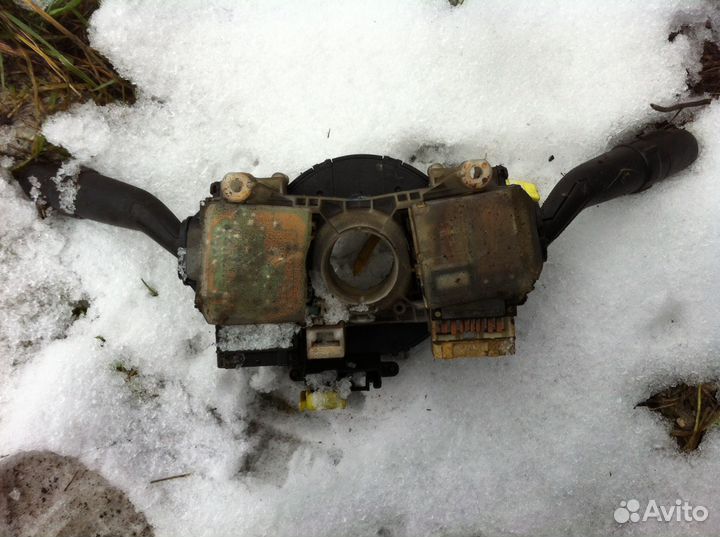 Подрулевой переключатель Toyota Solara