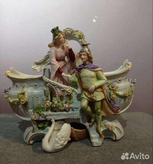 Фарфоровые статуэтка, старинная Гарднер