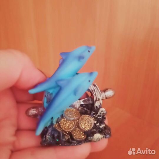 Фигурка Дельфины