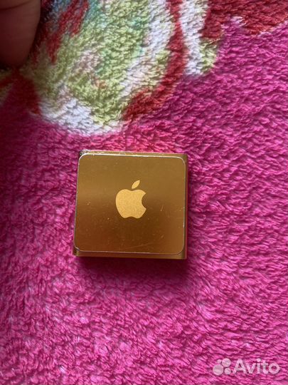 Плеер iPod shuffle золотой