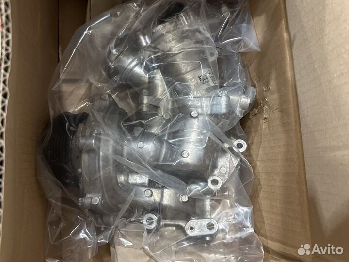 Водяной насос помпа A6562000001