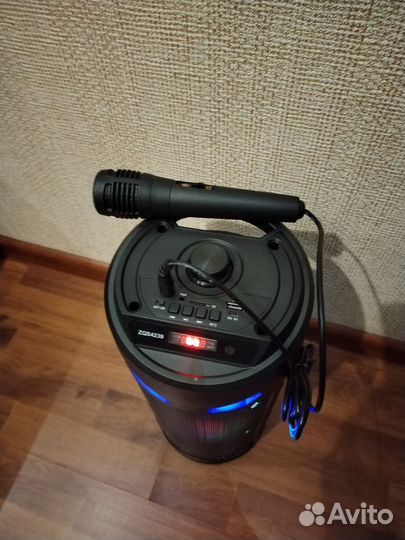 Беспроводная блютуз колонка с микрофоном