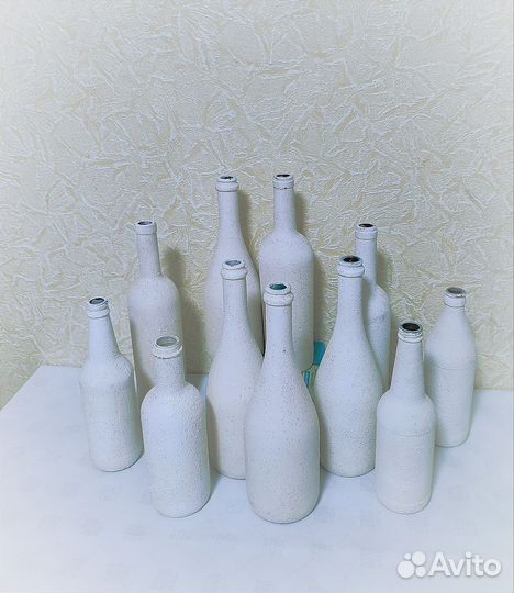 Белые декоративные бутылки