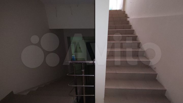 Свободного назначения цоколь, 350 м²