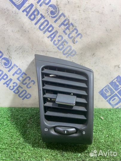 Дефлектор обдува передний правый Mercedes-Benz Clk