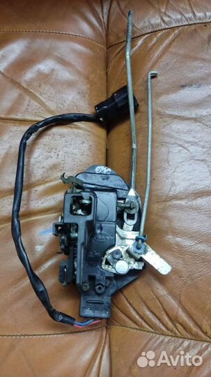 Замок передней левой двери Кия Спектра