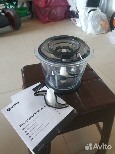 Измельчитель для кухни, блендер Vitek