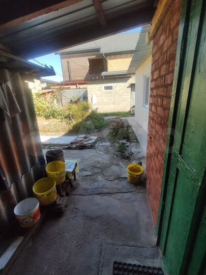 4-к. квартира, 80 м², 1/1 эт.