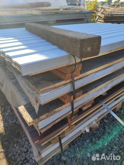 Профнастил новый цветной и оцинкованный