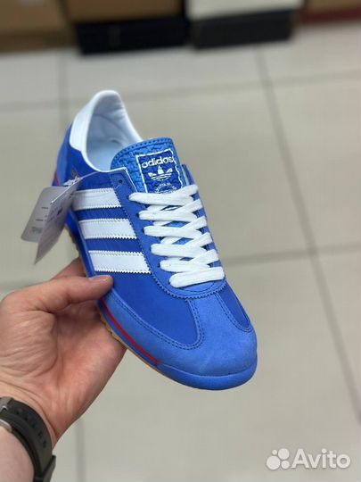 Кроссовки. Adidas SL