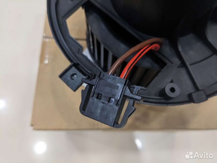 Мотор отопителя A3/Q3/TT/octavia/yeti/G5/passat/TI