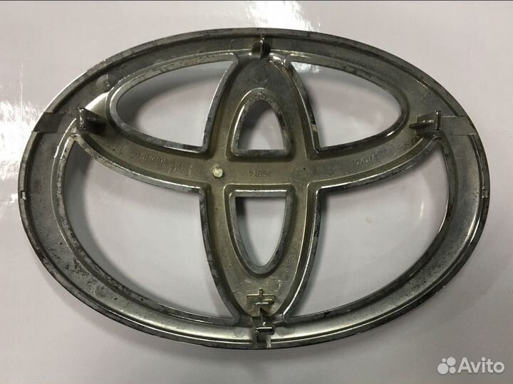 Значок эмблема toyota
