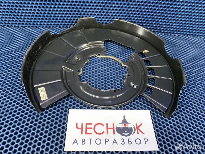 Щиток тормозного диска для VW Touareg NF 2 /FL