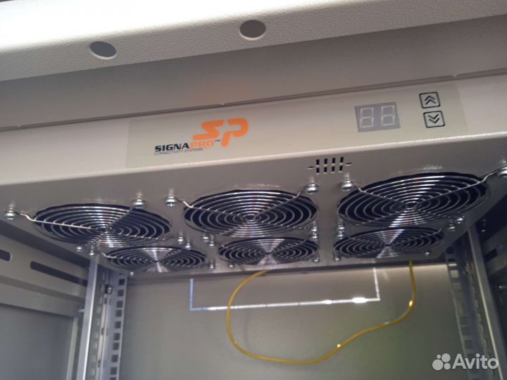 Шкаф телекоммуникационный напольный