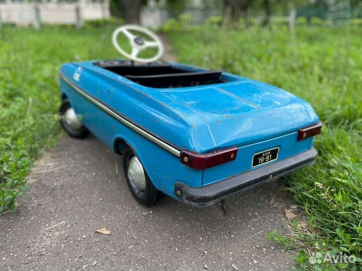 Москвич педальный советский