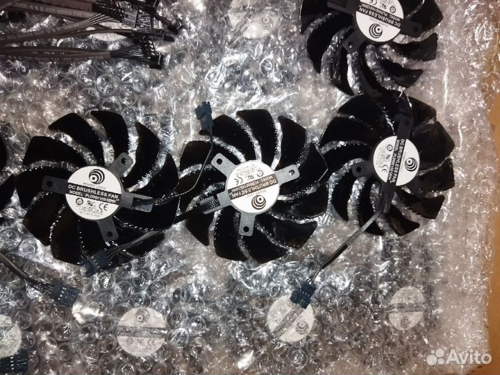 Кулер для видеокарты Gigabyte /вентилятор gigabyte