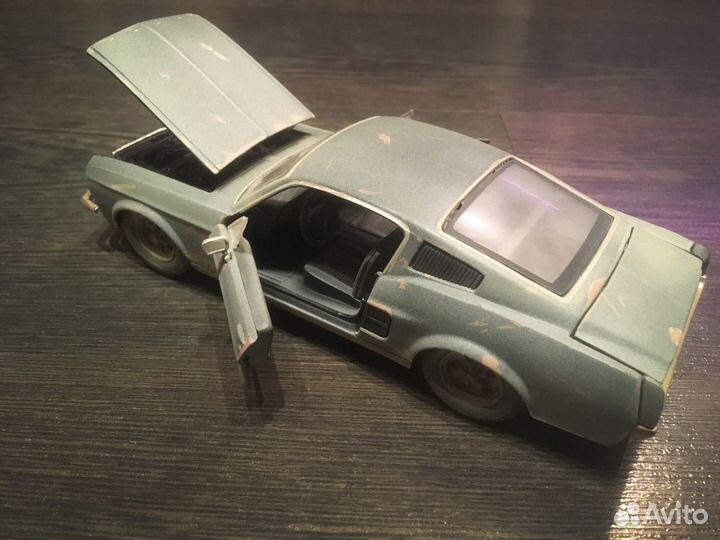 Maisto Ford Mustang GT 1967 1:24