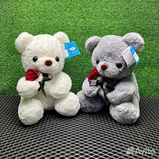 Мягкая игрушка Мишка с Розочкой 28 см оптом