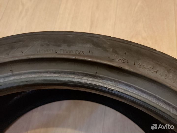 Goodyear Eagle Touring 235/40 R19 96V