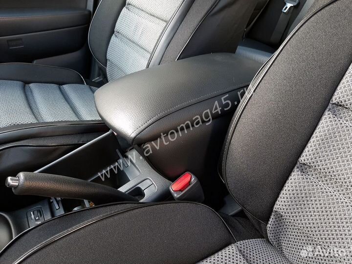 Подлокотник Toyota Avensis 2003-2008г