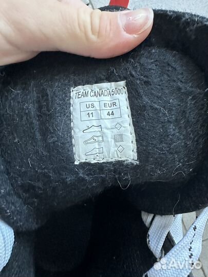 Коньки хоккейные