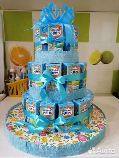 Торт из вкусняшек