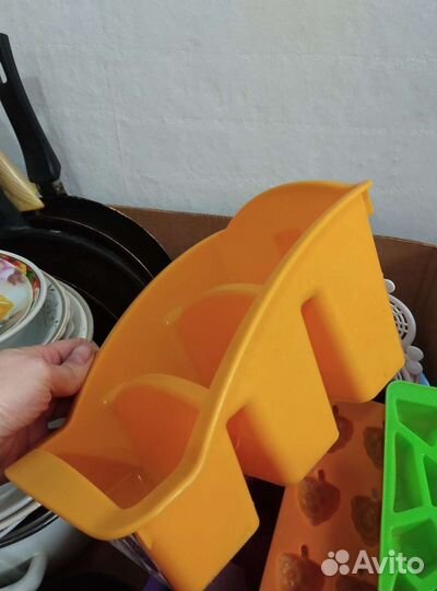 Посуда сковородка кастрюля тарелки кружки