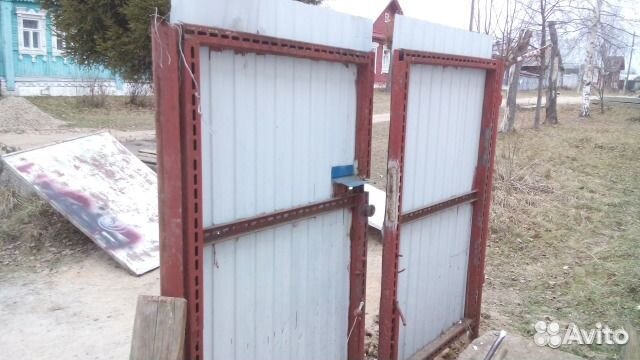 у. ворота железные бу. секционные ворота бу. входные советские ворота. железные крашенные ворота б/у.