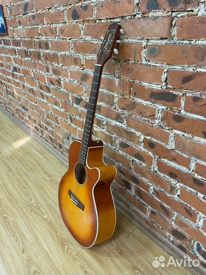 Акустическая гитара takamine