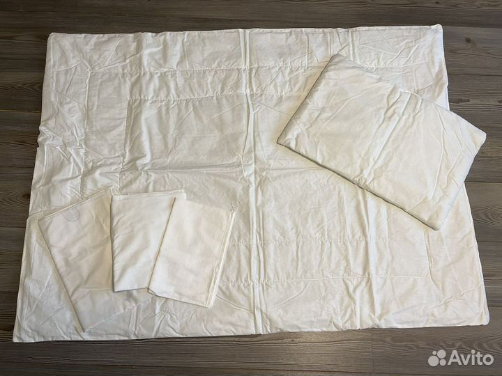 Бортики и постельное белье в кроватку