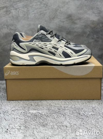 Новинка Asics Preleus