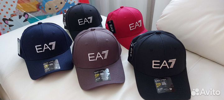 Бейсболка новая Emporio Armani