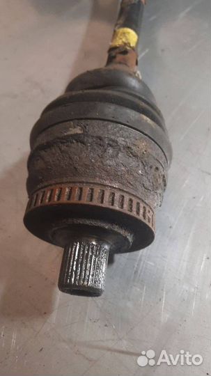Полуось передняя левая Volkswagen Passat B5 1999