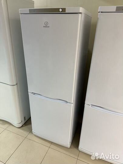 Холодильник Indesit идеальное состояние