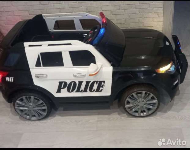Детский автомобиль