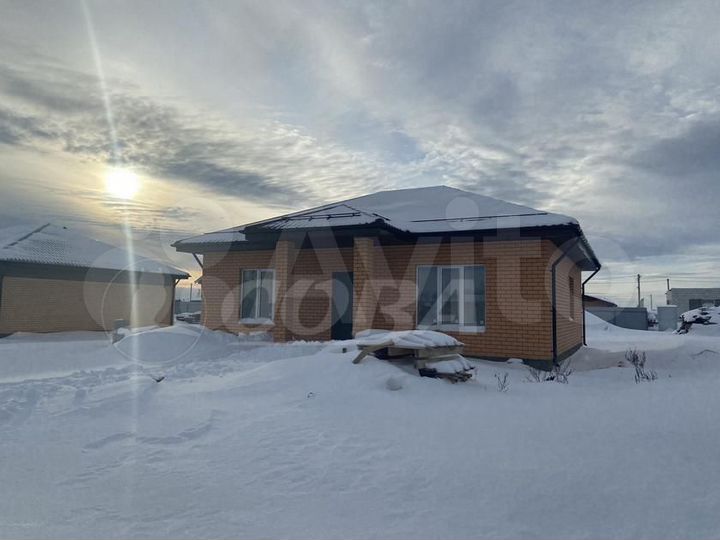 Коттедж 96 м² на участке 8 сот.