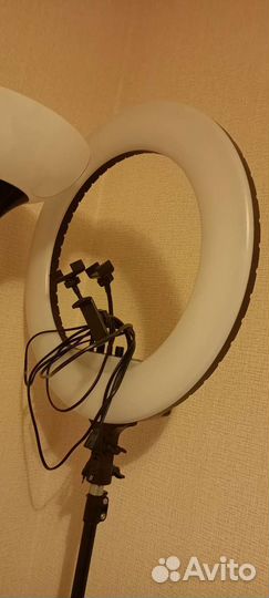 Кольцевая лампа со штативом