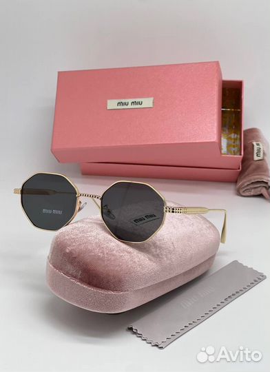 Солнцезащитные очки miu miu