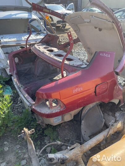 Fiat albea Задняя часть кузова