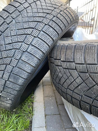 Pirelli Ice Zero FR 285/60 R18