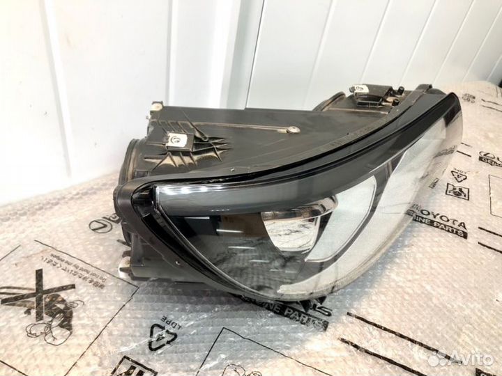 Фара передняя правая Volkswagen Tiguan 2011-2016