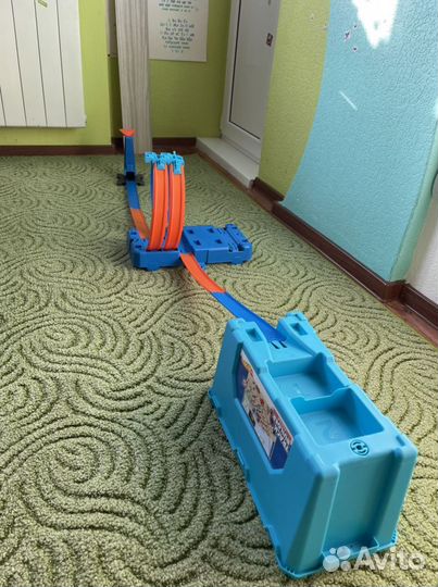 Стартовый набор Hot Wheels Track Builder