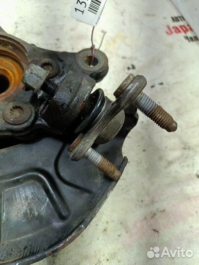 Кулак поворотный передний левый Volkswagen Golf