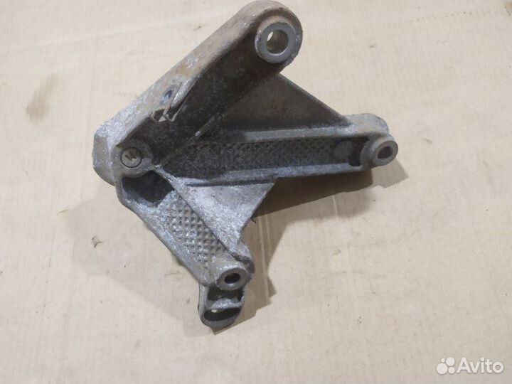 Опора двигателя Nissan Almera G15 K4M 2013