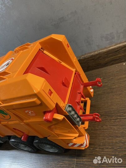 Мусоровоз игрушка