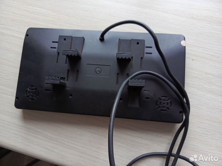 Монитор на зеркало камеры заднего вида