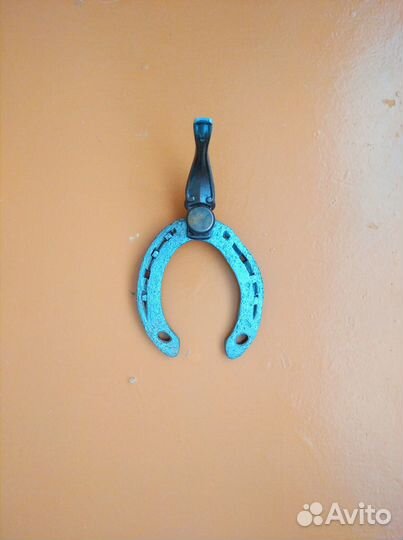 Антуражная вешалка (подкова)